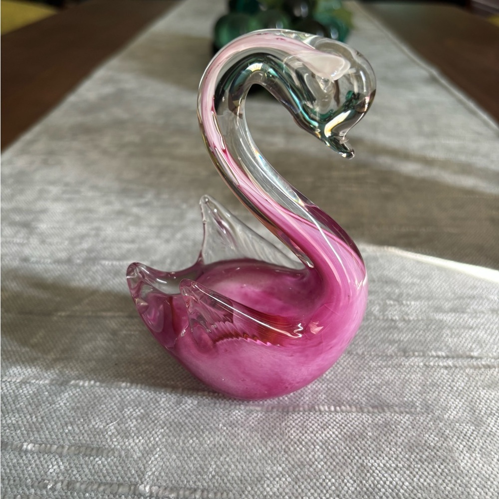 Small glass Swan